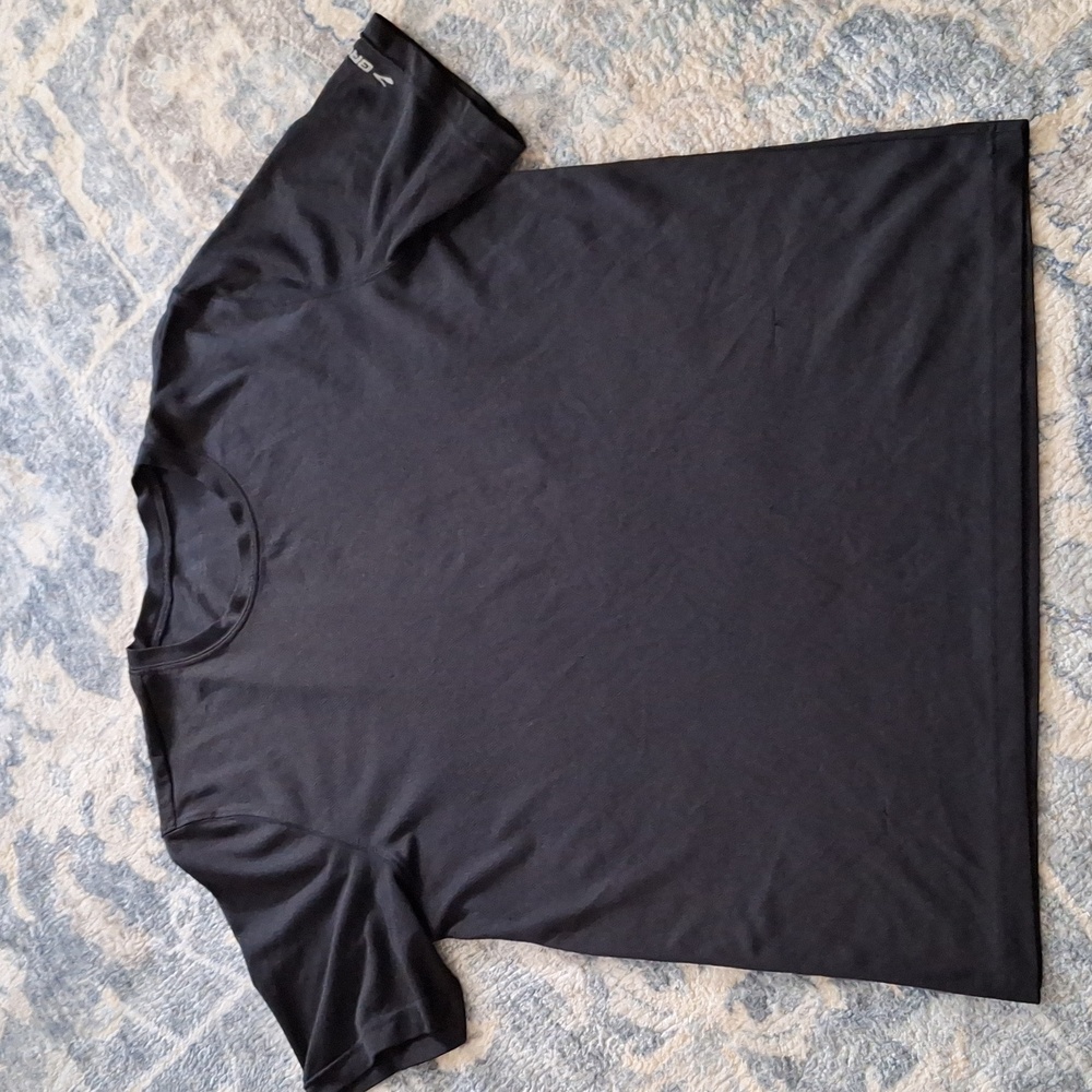 Brooks men's tee, size L